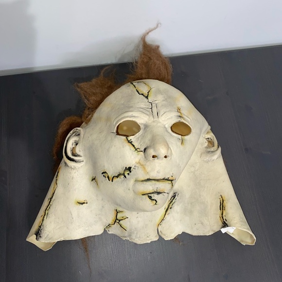 Halloween Michael Myers Mask - Picture 2 of 4